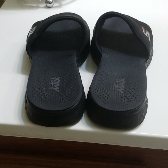 Sandals - Picture 4 of 4
